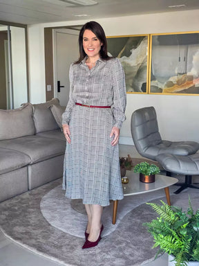 CHEMISE MANGA LONGA EVASÊ COM CINTO VERMELHO